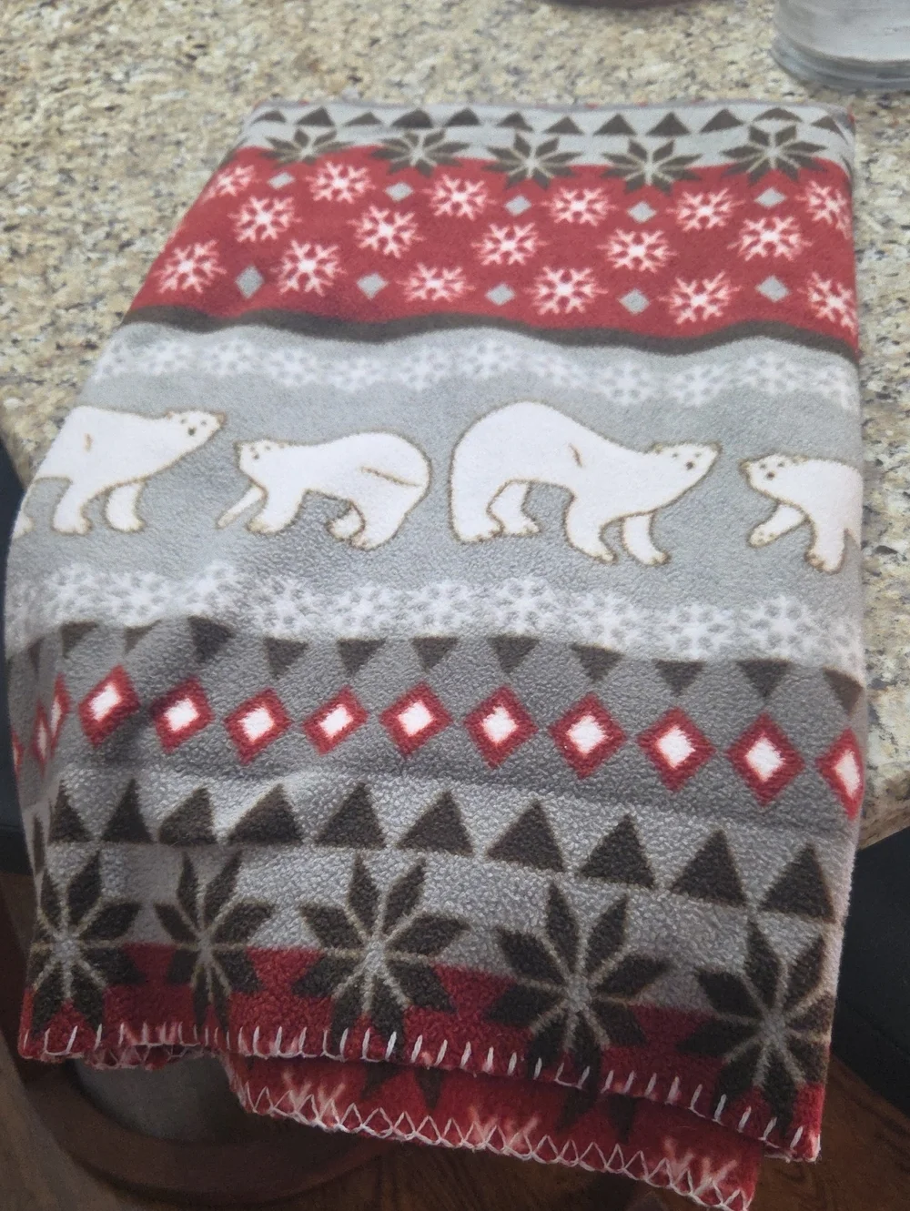 Cozy Polar Bear Patterned Throw Blanket